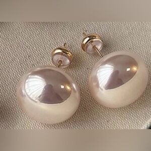 Gold and Cream Pearl Stud Earrings